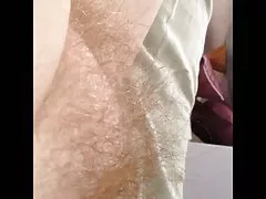 Wifes mềm vòng lông pussy gò đất, bụng, chân
