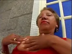 49yr cũ đen granny maria sucks và được fucked tốt