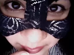 Lông pussy với tits lớn và núm vú chơi trên cam