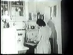 Người siêng năng fucks sừng bà nội trợ trong vintage porn