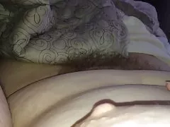 Vợ jerking vòi nước của tôi nhận được nó sẵn sàng cho lông pussy sex.