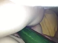Không biết vợ fucked với chất béo dưa chuột bí mật