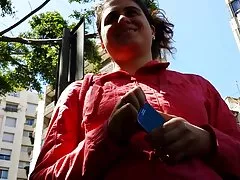 Tôi chỉ yêu cầu cô nếu cô ấy muốn để fuck