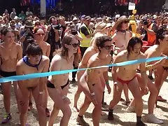 Nudist chạy voyeur phần 1
