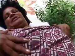 54yr cũ đen granny vanessa thích suck và fuck bbc