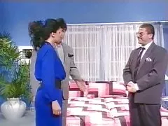 Màu xanh lady threesome