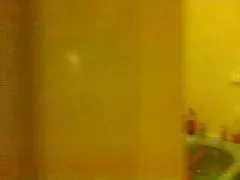 Không biết vợ trưởng thành trong bồn tắm
